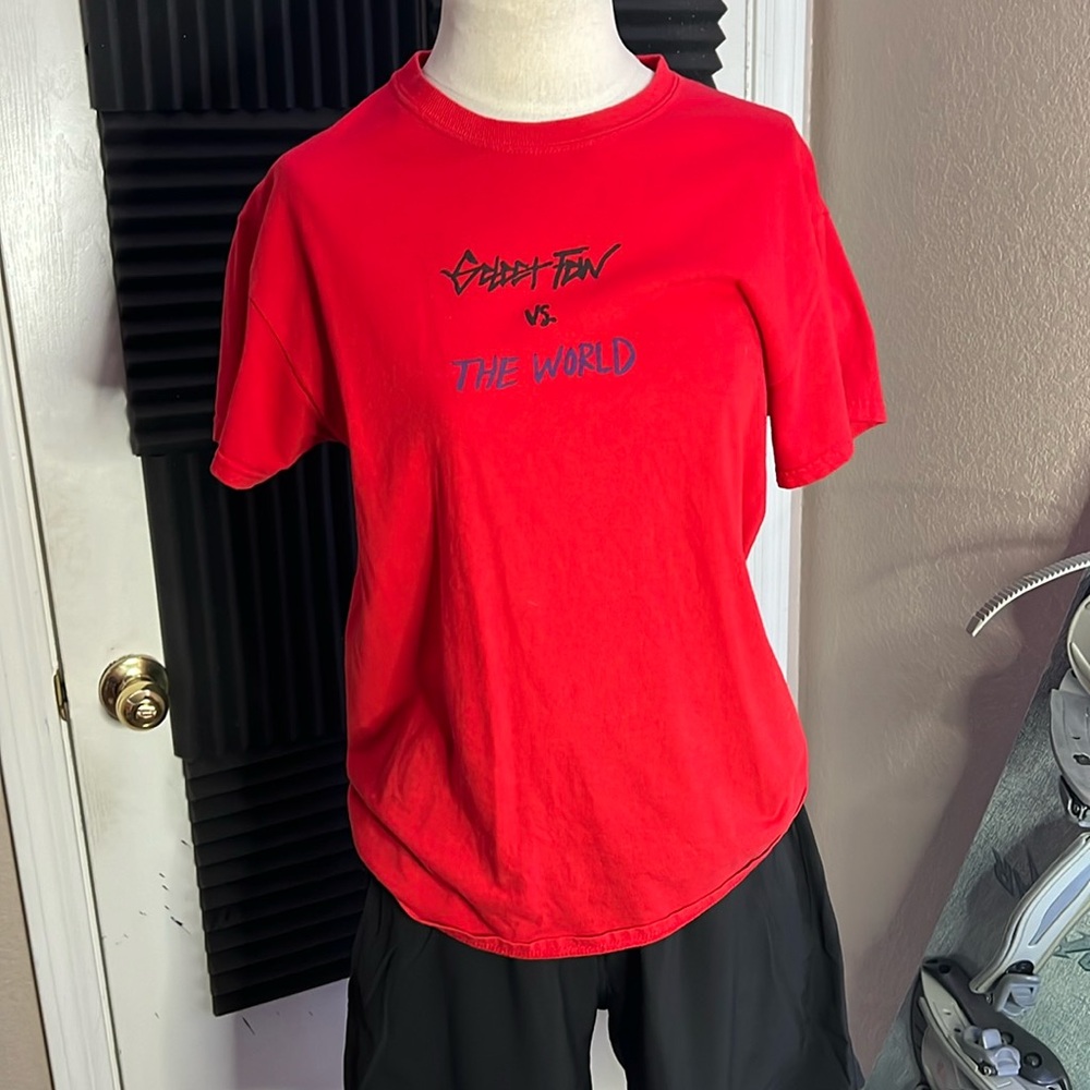 Red fashion graphic tee